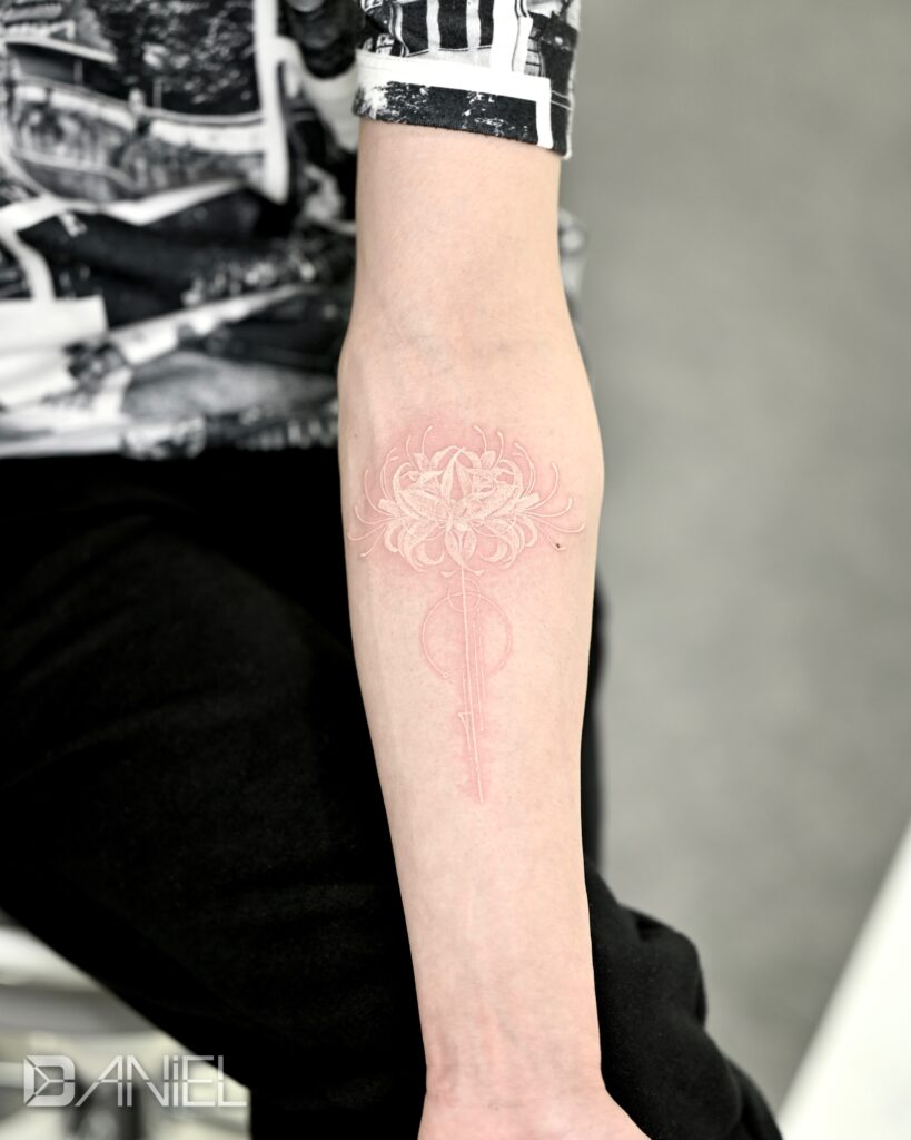 cluster amaryllis white tattoo Daniel
