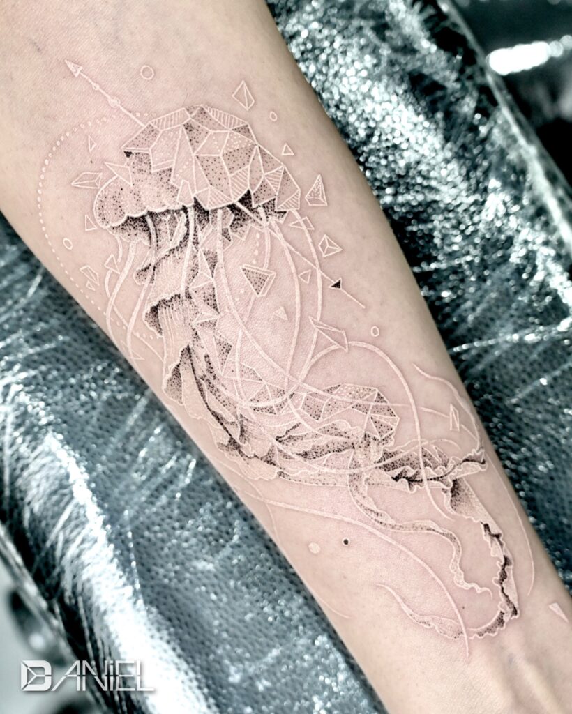 geometric jellyfish tattoo Daniel 02