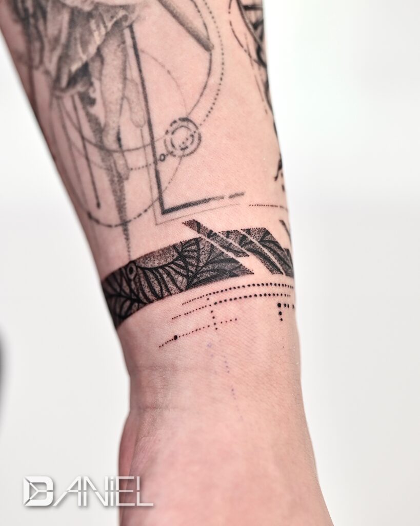 geometric tattoo daniel 02