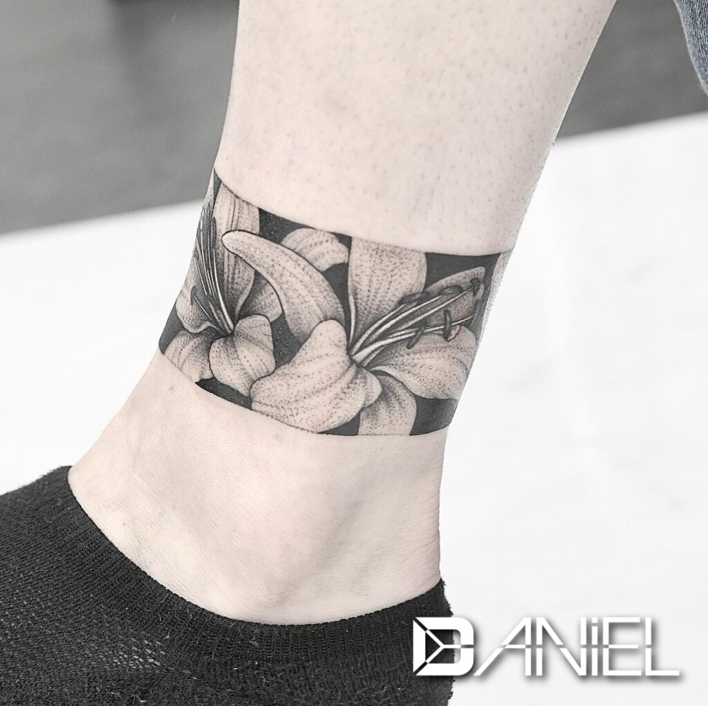 lily ring tattoo Daniel 02