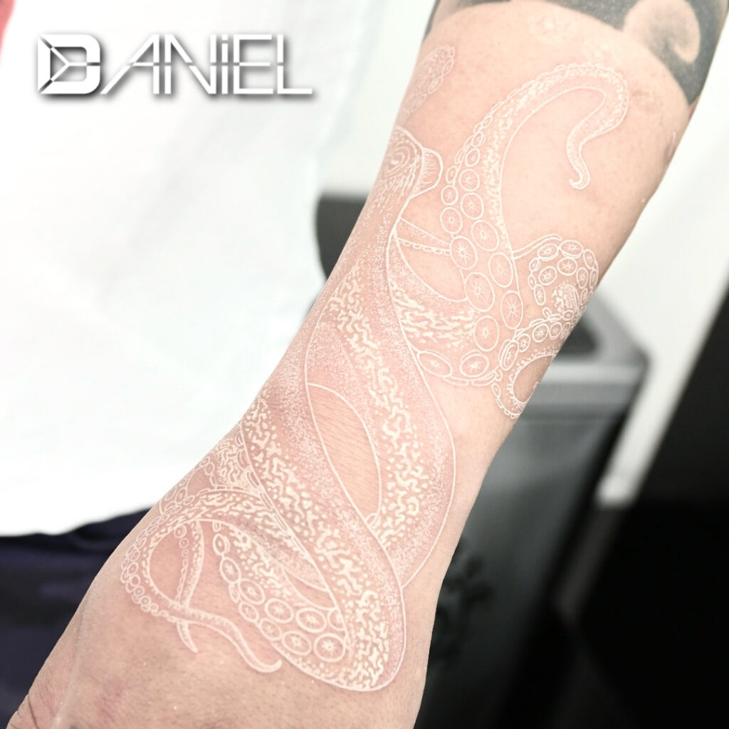 octopus white tattoo Daniel 04