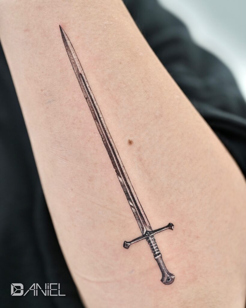 sword tattoo Daniel 02
