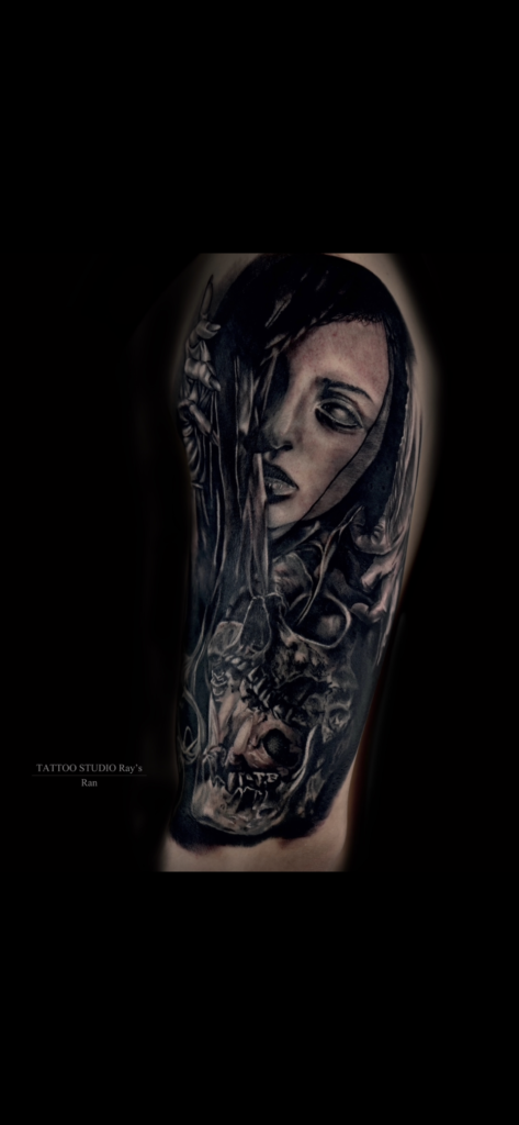 woman skull portrait tattoo Ran