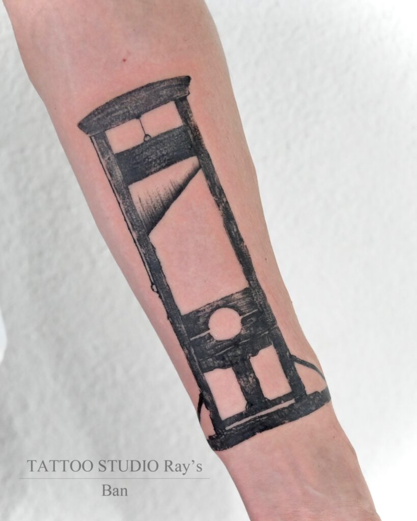 guillotine tattoo Ban