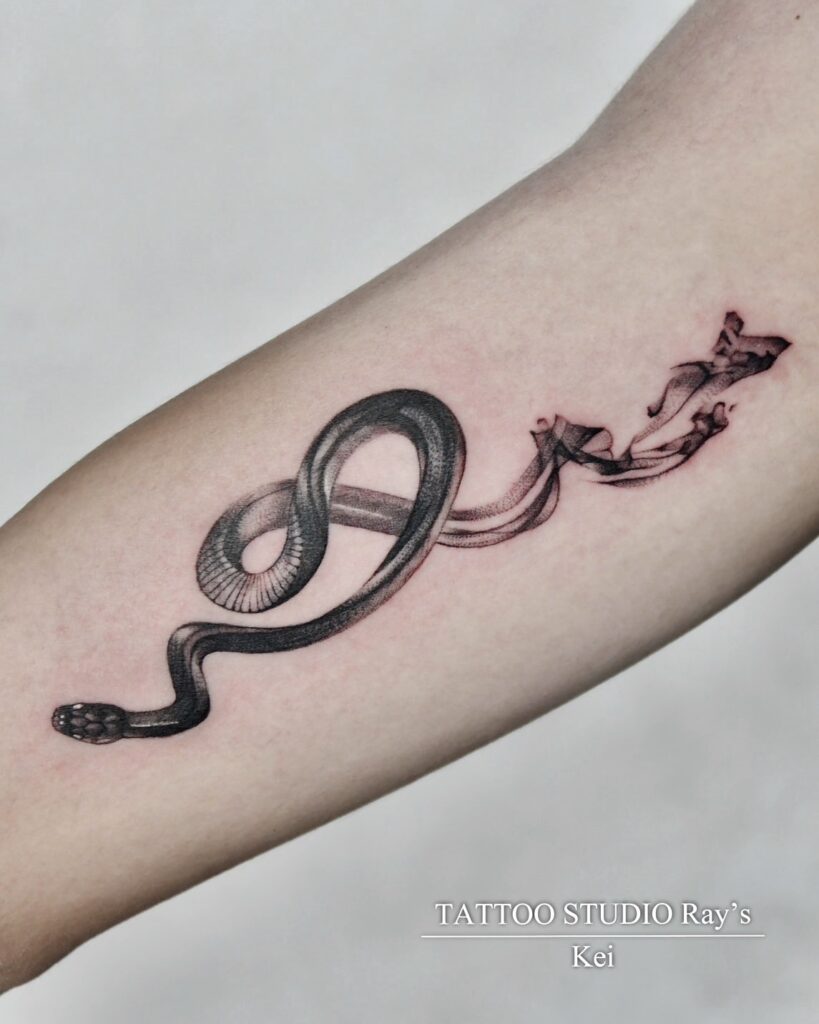snake smoke tattoo Kei