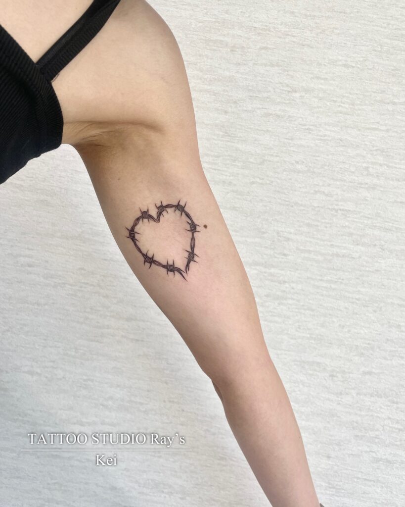 barbed wire heart tattoo Kei