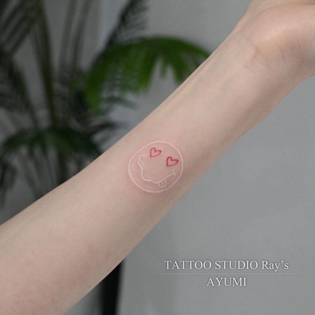 white smile tattoo ayumi 02