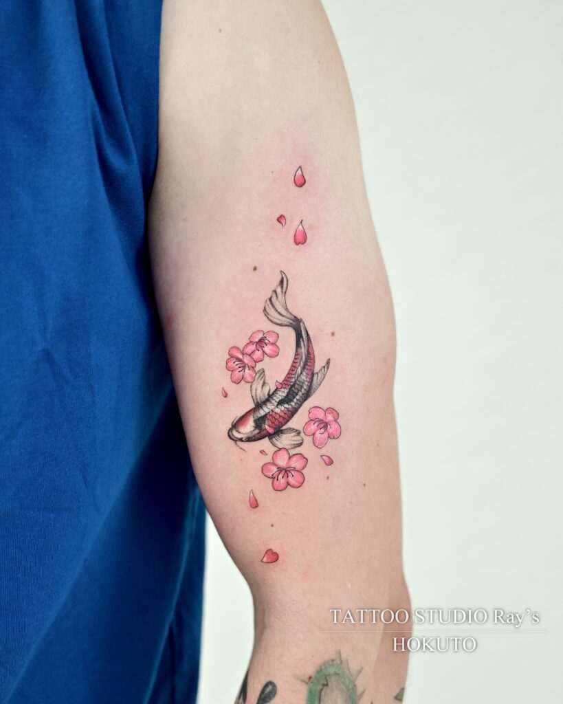 koi fish × cherry blossom tattoo hokuto 02