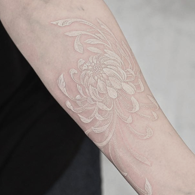 ホワイトタトゥー 8