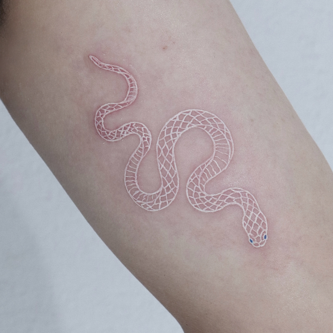 ホワイトタトゥー 6